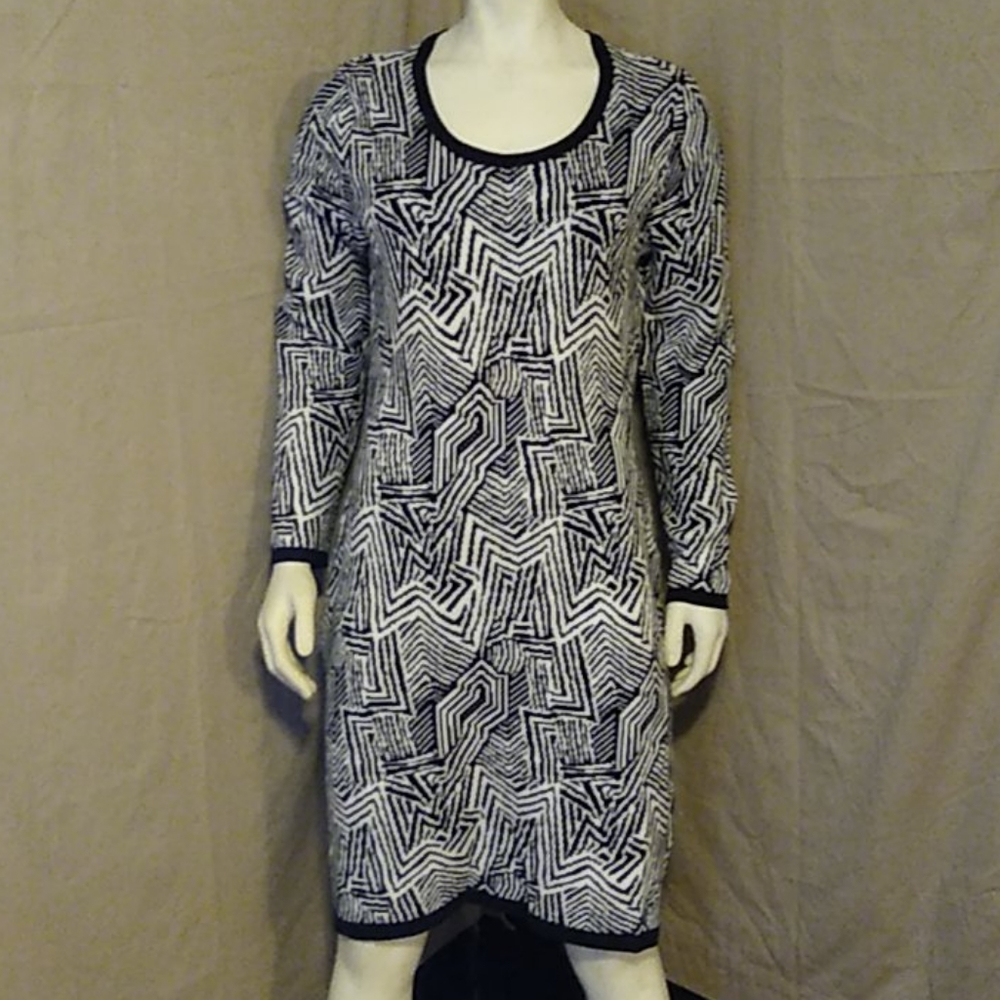 🌟 Cato Black and White Sweater Dress Size 14